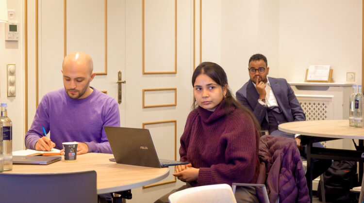 Erster Tag des Symposiums „Cross-Cultural Artificial Intelligence“